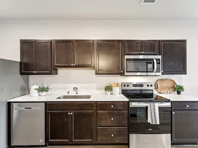Trailhead Apartments — Photo 7