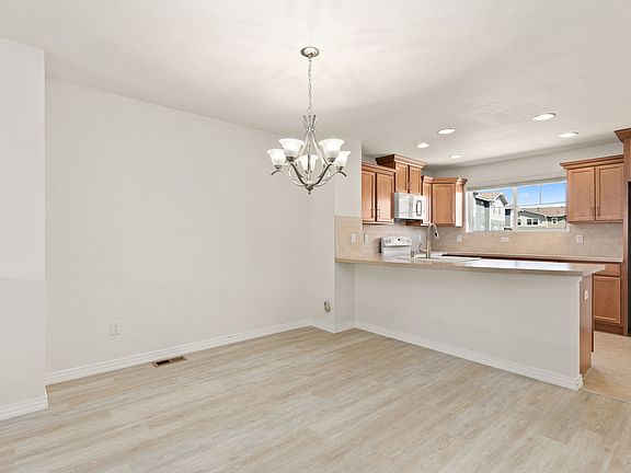 Kitchen/Dine