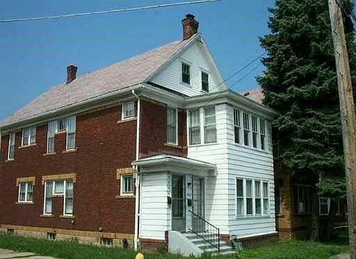 2nd image of 2918 Elmwood Ave