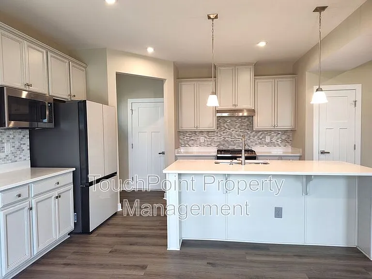 1208 Hinson Forest Rd — Photo 2