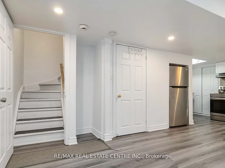 5438 10th Line W #BASEMENT — Photo 3