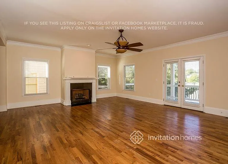 712 Connally St SE — Photo 3