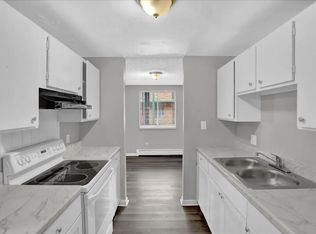 Beautifully Updated 1 Bed/1 Bath Apartment in Aurora, CO, Aurora, CO 80010