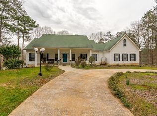 89 E Main St S, Hampton, GA 30228