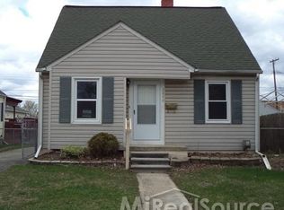 3840 Mildred St, Wayne, MI 48184