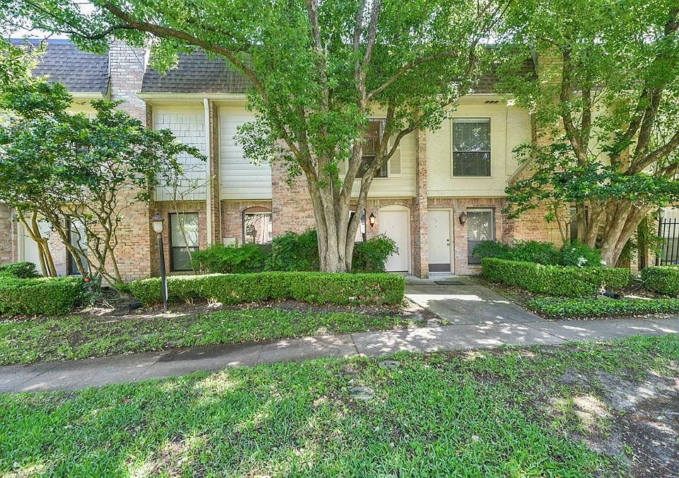 1st image of 1601 S Shepherd Dr APT 39