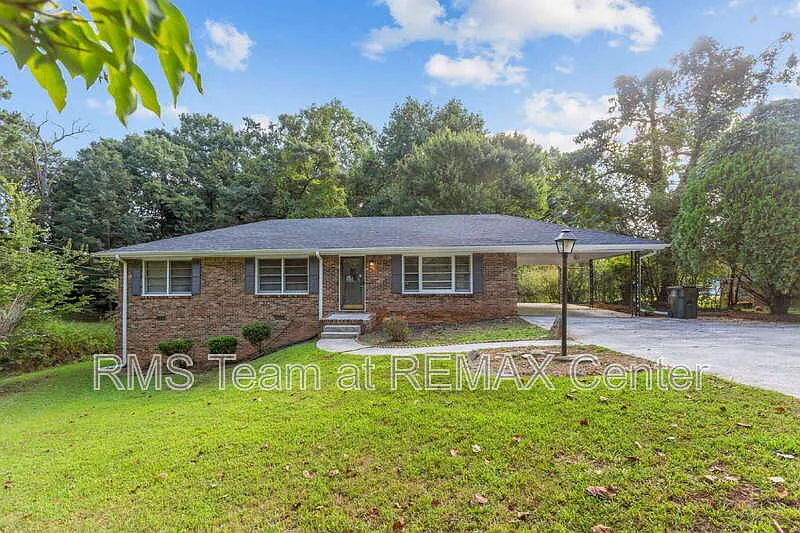 1834 Dogwood Ct