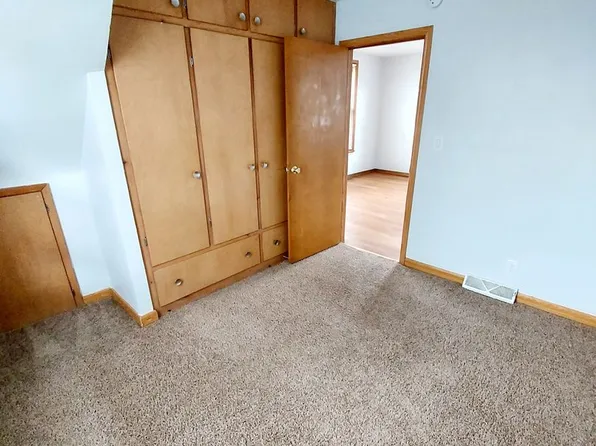 1129 St. George, 1129 Saint George St #B, Green Bay, WI 54302