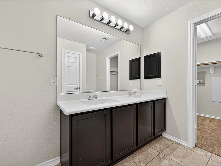 6438 Haywards Crossing South Cir — Photo 31