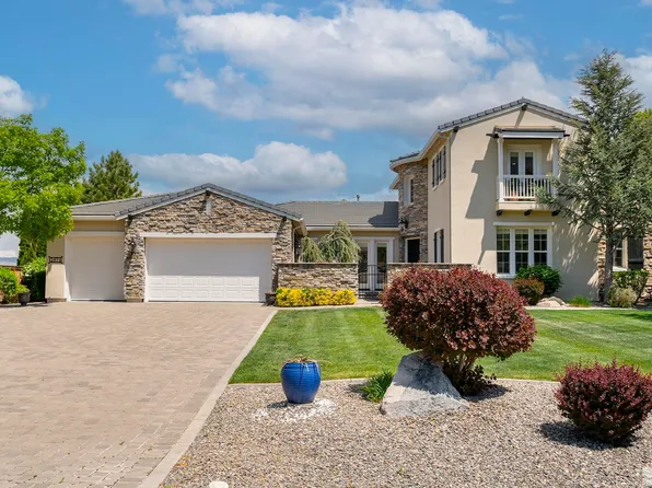 2871 Cloudburst Canyon Dr, Genoa, NV 89411