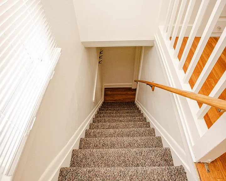 1554 Oak St #203 — Photo 20