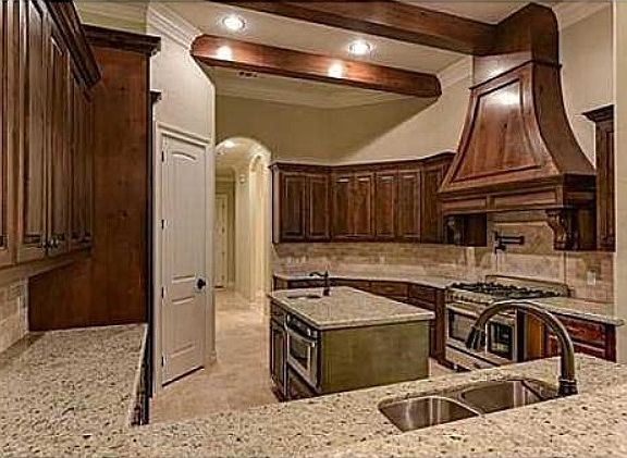 5th image of 1406 Royal Adelade Dr