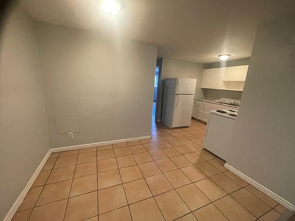4th image of 2465 Westwood Northern Blvd #10
