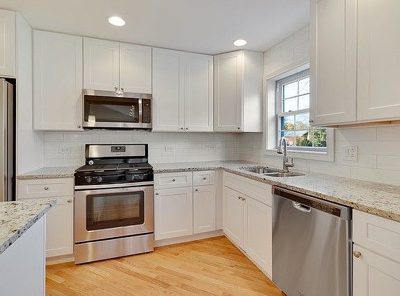 4th image of 1701 Ferndale Ave