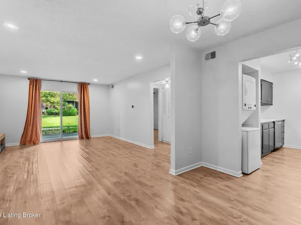 3504 Lodge Ln APT 131, Louisville, KY 40218