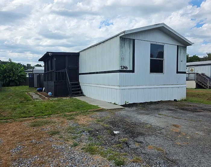 1246 Middlebrook Dr