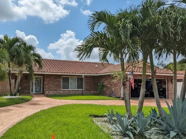 8697 NW 1st St, Coral Springs, FL 33071