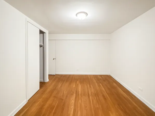 133-27 Sanford Avenue image 10 of 12