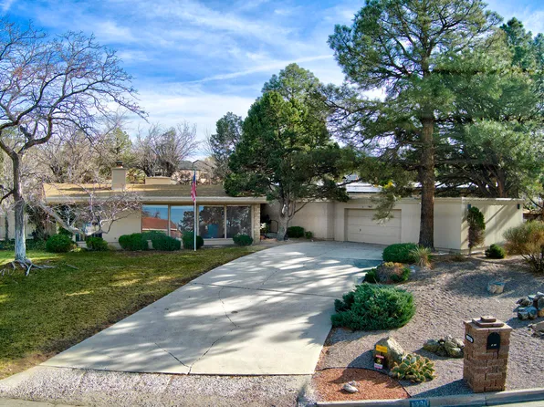1320 Stagecoach Ln SE, Albuquerque, NM 87123