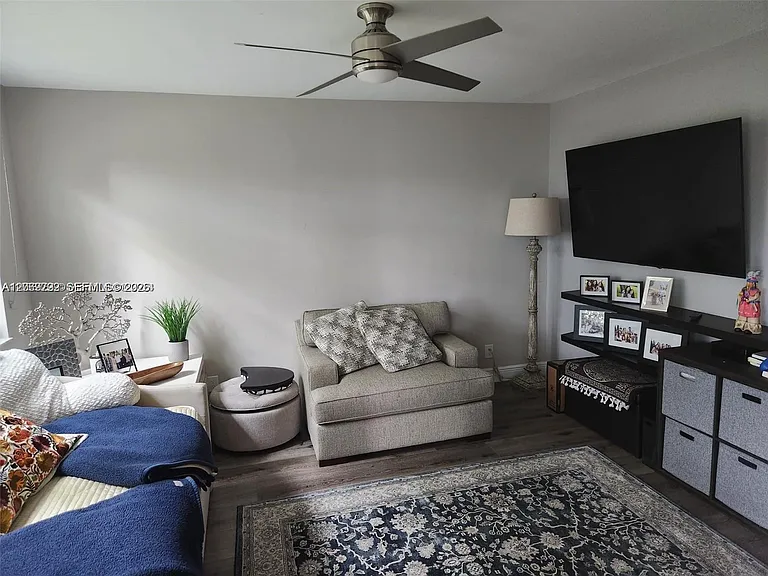806 Cypress Grove Ln #403 — Photo 9