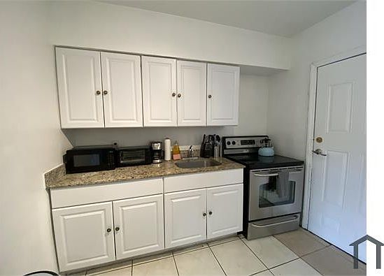 4th image of 7020 N Miami Ave #3