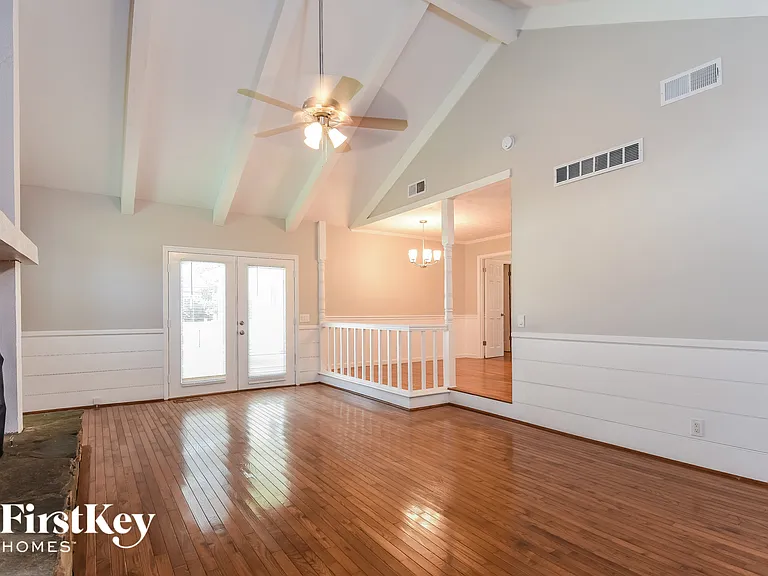 1348 Arden Dr SW — Photo 3