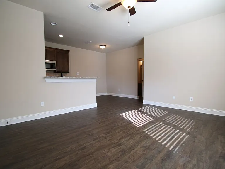 3217-3219 Karen St — Photo 7