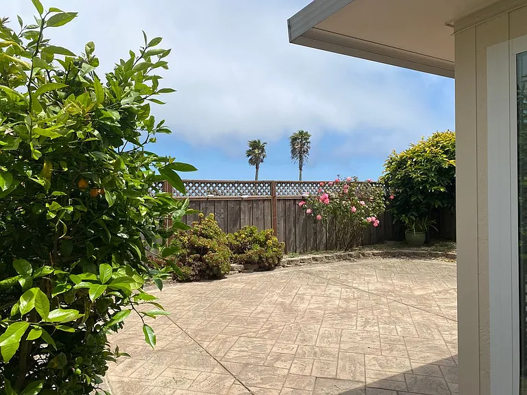 81 Camelot Ct #IN LAW — Photo 24