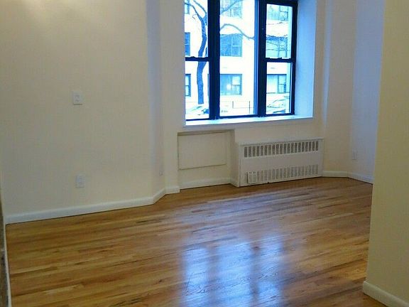 2nd image of 410 E 89th St APT 1a