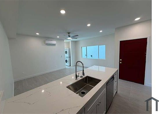 1st image of 3320 Altadena Ave #101