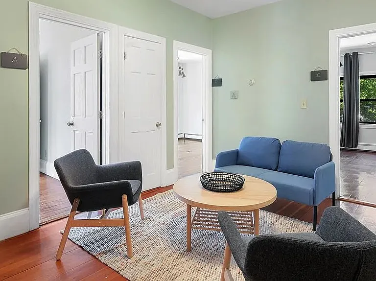 132 Chiswick Rd #A — Photo 6