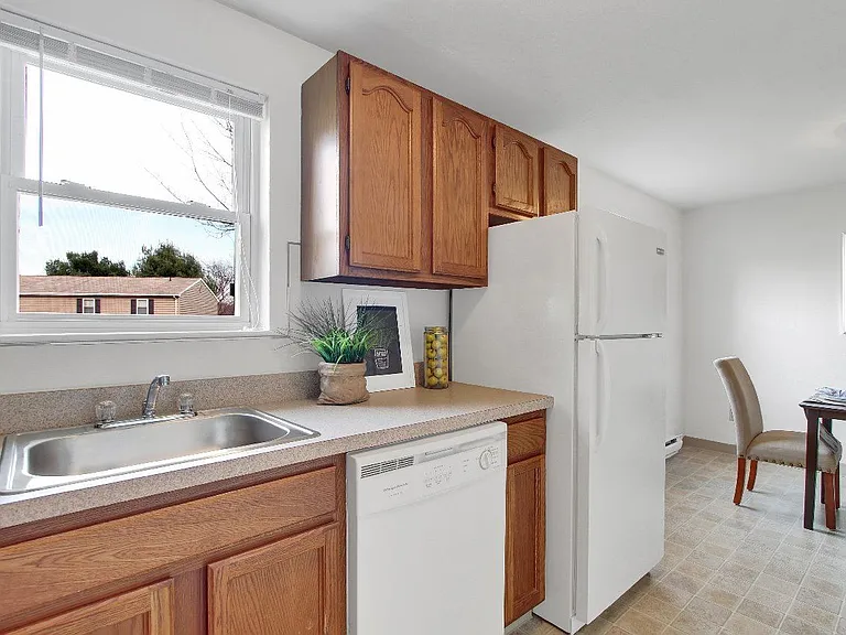 Apartments at Waterford — Photo 92