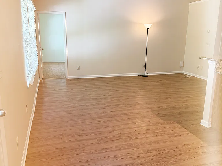 11714 Oak St — Photo 5