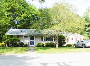 24 Linwood St, Andover, MA 01810