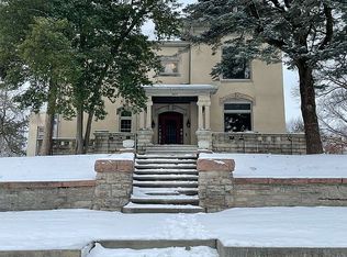 1027 N 3rd St, Atchison, KS 66002