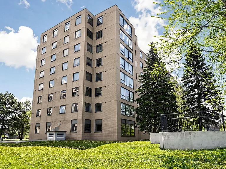 326 Major Mackenzie Dr E #307 — Photo 3