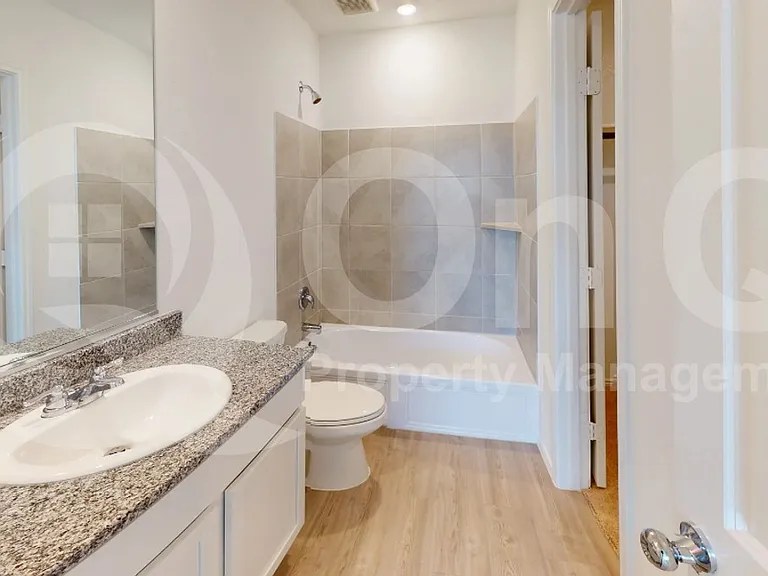 9757 Platteview Rd — Photo 14