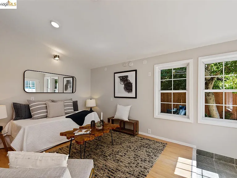 903 Santa Fe Ave — Photo 8