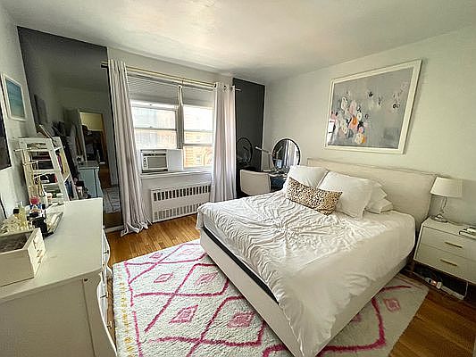 1st image of 350 E 30th St APT 3M