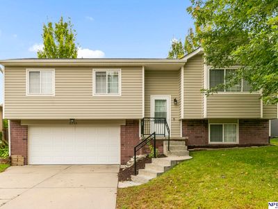 6711 N 111th St, Omaha, NE, 68164