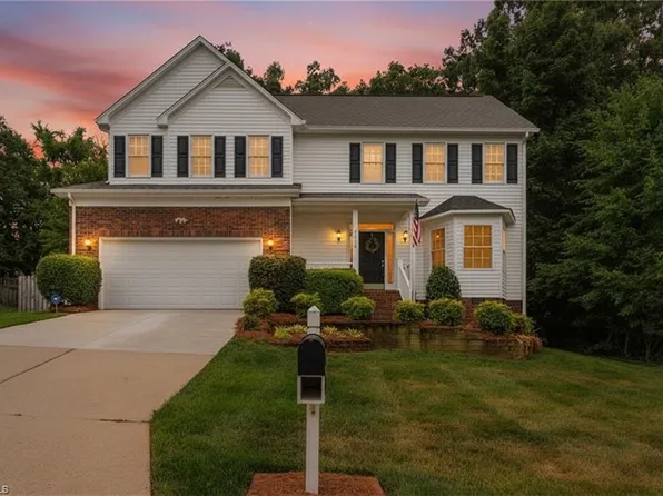 4236 Brentonshire Ln, High Point, NC 27265