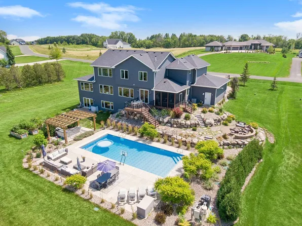 4580 204th St E, Prior Lake, MN 55372