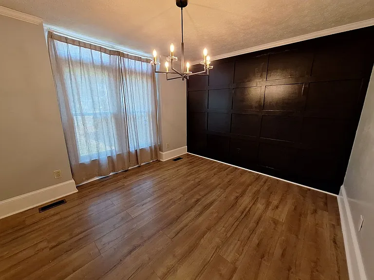 212 Earle Ct — Photo 12