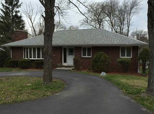 13 Zelenke Dr, Wynantskill, NY 12198