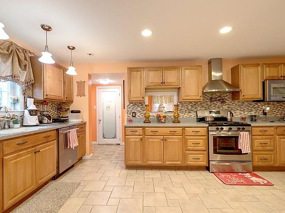 5th image of this home