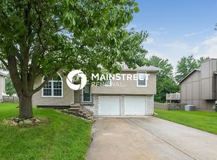 104 W Calico Dr, Raymore, MO 64083
