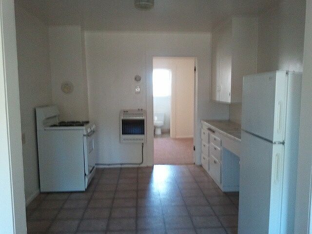 2nd image of 221 6th St APT B