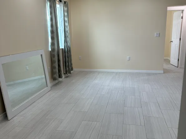 6012 Pierce St, Hollywood, FL 33024