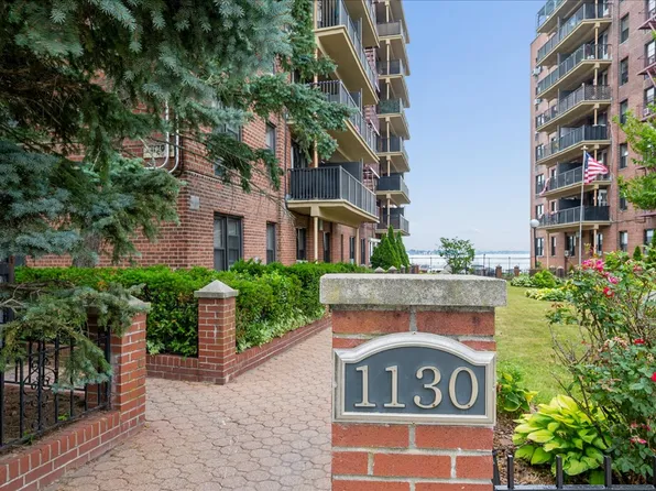 1130 Stadium Avenue image 1 of 27