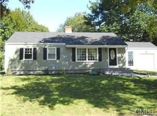76 Derby Pl, Stratford, CT 06614